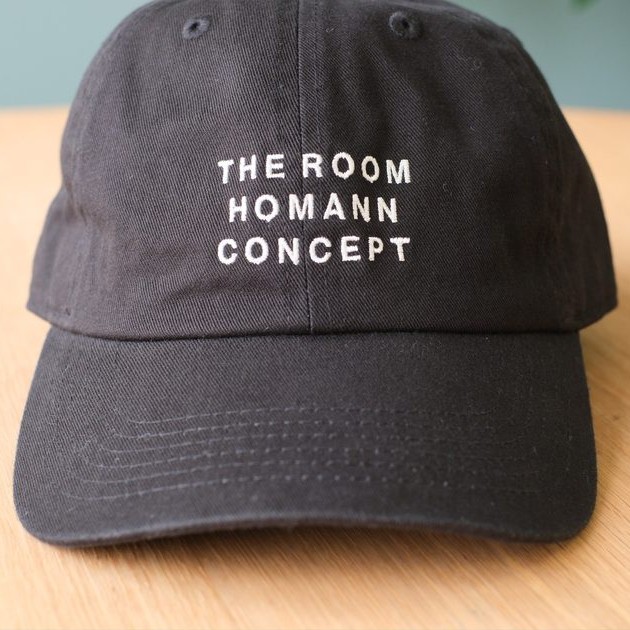 THE ROOM HOMANN CONCEPT のキャップ